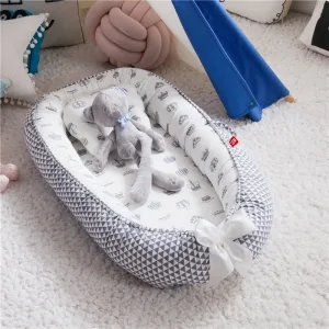 Reducteur de lit bebe nid cocon naissance à 36 mois 85*50cm portable avec oreiller 1 - gris clair blanc - triangle couronne